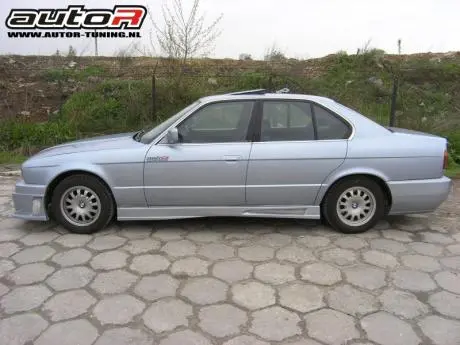 Bmw E34 88-95 4D Sideskirts Sharp [Autor] 1