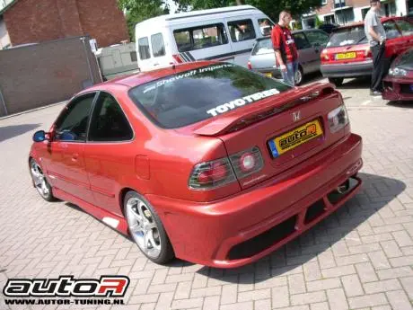 Honda Civic 96-00 2/4D Rearbumper Old School [Autor] 1
