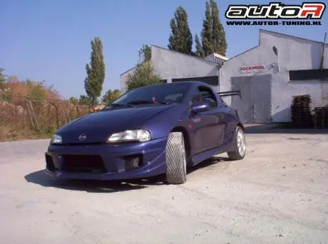 Opel Tigra 94-04 3D Frontbumper Warrior [Autor] 1