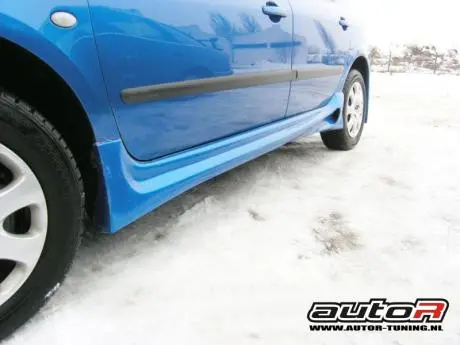 Peugeot 307 01+ 3/5D Sideskirts Hunter [Autor] 1