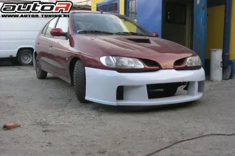 Renault Megane 95-99 3D Frontbumper Enjoy  [Autor] 1