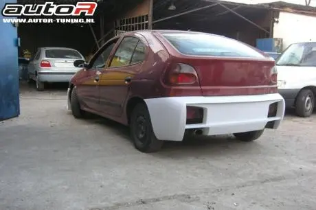 Renault Megane 95-99 3D Rearbumper Enjoy [Autor] 1
