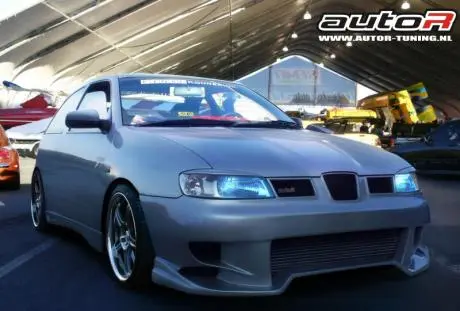 Seat Ibiza 99-02 Frontbumper Trex [Autor] 1