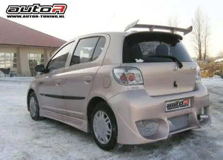 Toyota Yaris 99-03 Rearbumper Ant [Autor] 1