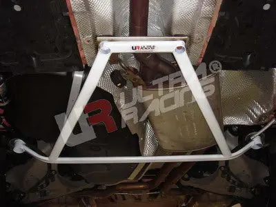 Audi A4 04-07 Fsi Ultraracing 4-Point Rear Lower Brace 1