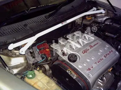 Alfa Romeo 156 Ultraracing 2-Point Front Upper Strutbar 1