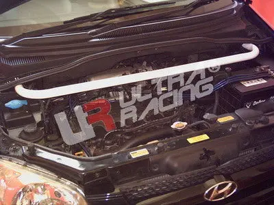 Hyundai Getz Ultraracing 2-Point Front Upper Strutbar 1