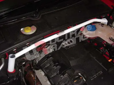 Audi A4 04-07 Fsi Ultraracing 2-Point Front Upper Strutbar 1