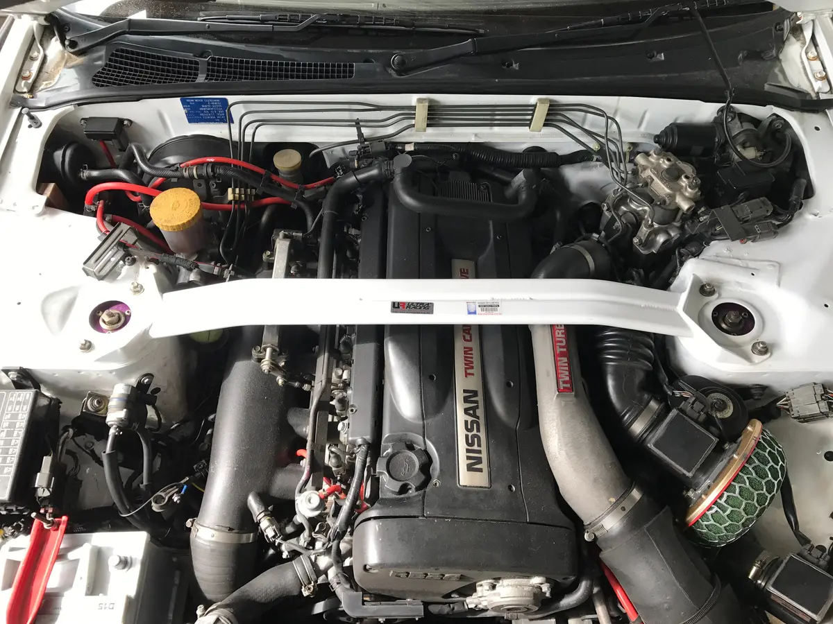 Nissan Skyline R32 Gtr Ultraracing 2P Front Upper Strutbar 1