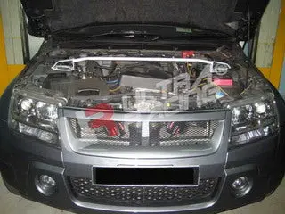 Suzuki Grand Vitara Ultraracing 2-Point Front Upper Strutbar 1