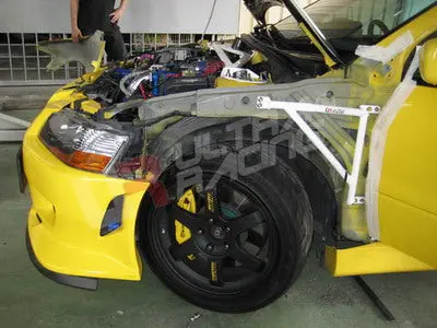 Mitsubishi Evo 7/8/9 Ultraracing 3-Point Fender Brackets 1