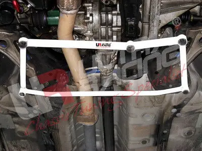 Mitsubishi Evo 4/5/6 Ultraracing 5-Point Front H-Brace 1