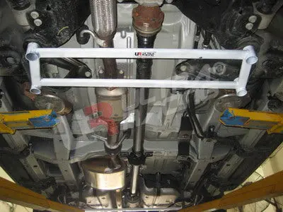 Chevrolet Captiva 4Wd (2.0 Turbod) Ultraracing Front H-Brace 1