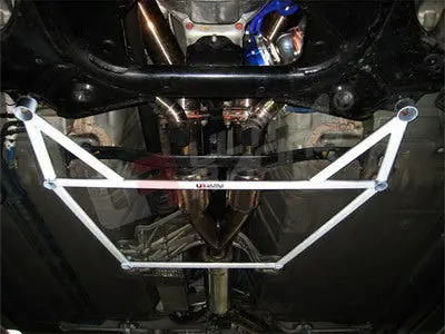 Nissan Skyline Gtr R35 Ultraracing 6-Point Mid Lower Brace 1