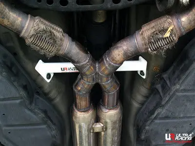 Nissan 350Z 02-08 Ultraracing 2-Point Mid Lower Member Brace 1
