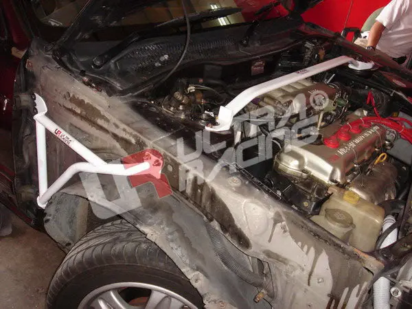 Nissan Sunny 91-94 B13 Ultraracing Front Upper Strutbar 1