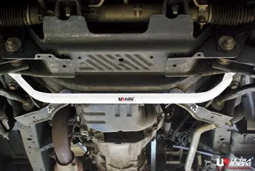 Toyota Hiace/H200 04+ Ultraracing 4-Point Front H-Brace 1366 1