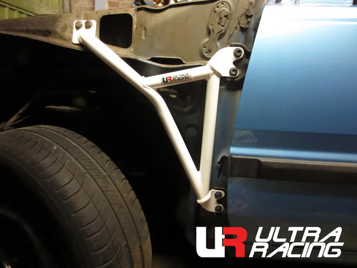 Toyota Starlet Ep70/72 Ultraracing 3-Point Fender Brackets 1