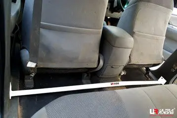 Toyota Hilux Vigo 05+ Ultraracing 2-Point Room Bar 1323 1