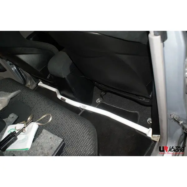 Mitsubishi Triton/L200 06+ Ultra-R 2-Point Room Bar 1