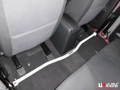 Isuzu D-Max 3.0D 02+ Ultraracing 2-Point Room Bar 1