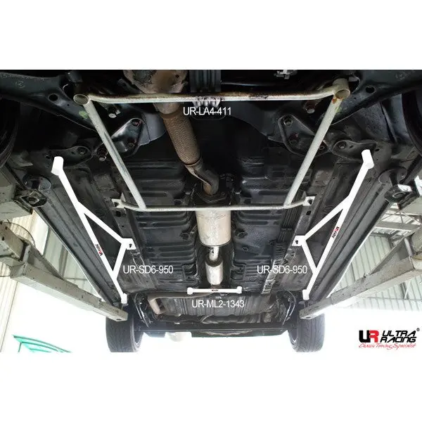 Nissan Cefiro 94-98 A32 Ultraracing 2X 3-Point Side Bars 1