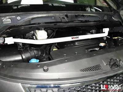 Hyundai H1 07+ 2.5D Ultraracing 2-Point Front Upper Strutbar 1