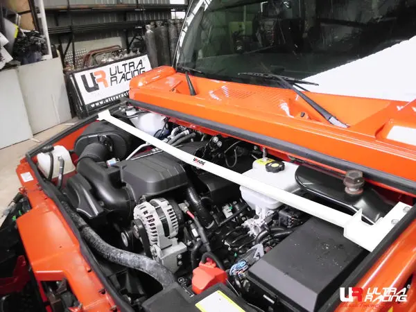 Hummer H2 6.0 03-09 Ultraracing 2P Front Upper Strutbar 1