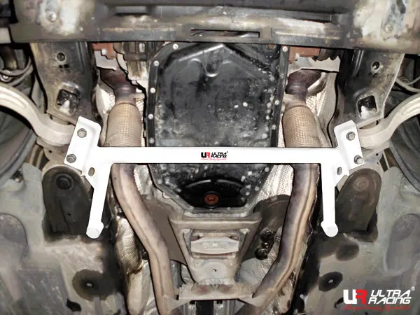 Audi A6 / A7 10+ Ultraracing 2-Point Front Lower Bar 2486 1