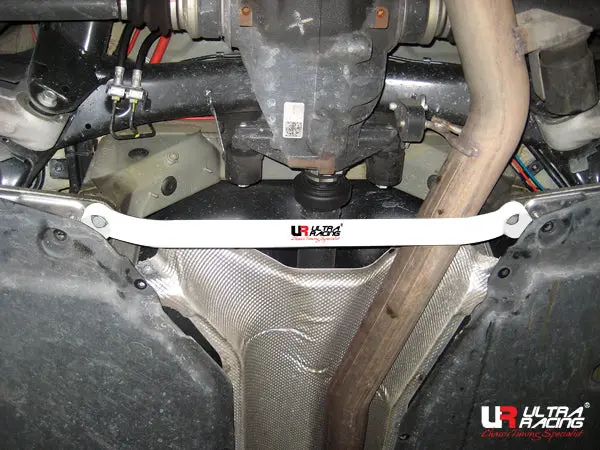 Bmw X5 E70 3.0 06+ Ultraracing 2-Point Rear Lower Brace 2542 1
