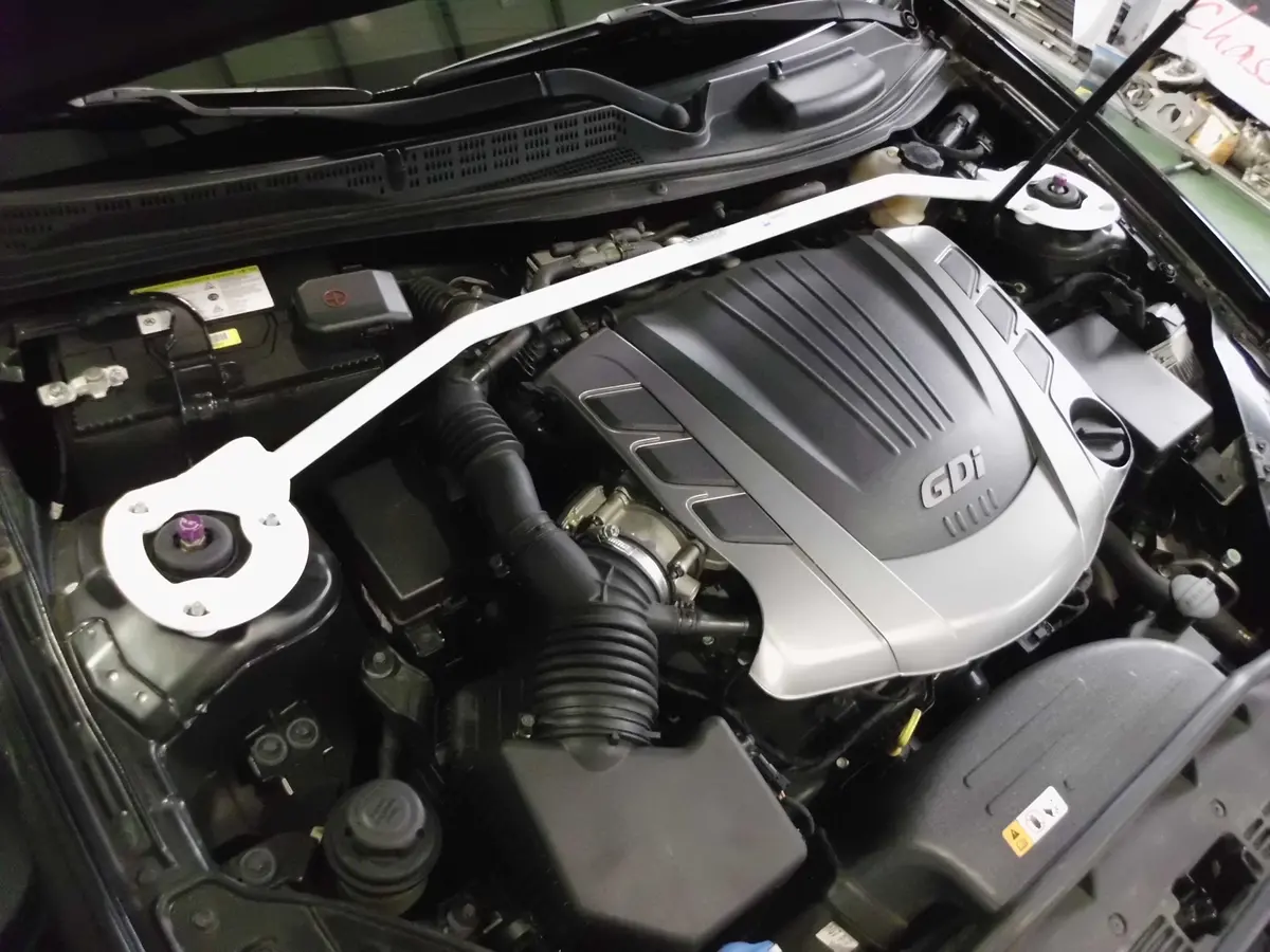 Hyundai Genesis Coupe 08+ 2P Front Upper Strutbar 2555 1