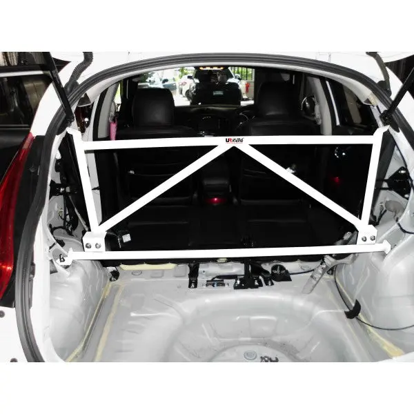 Nissan Juke 10+ Ultraracing 4-Point C-Pillar Cross Bar 2833 1