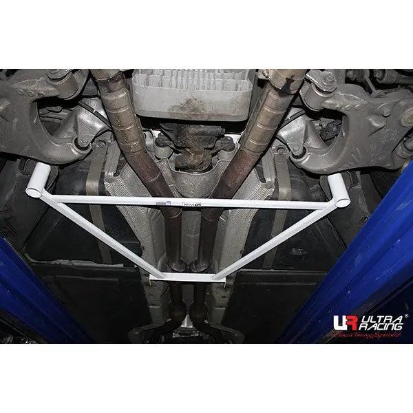 Bmw M5 E60 05-10 Ultraracing 4-Point Rear Lower Brace 2742 1