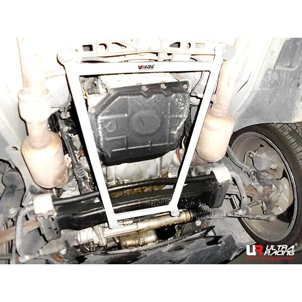Chrysler 300C V6 05-10 Ultraracing 4P Front Lower Brace 1