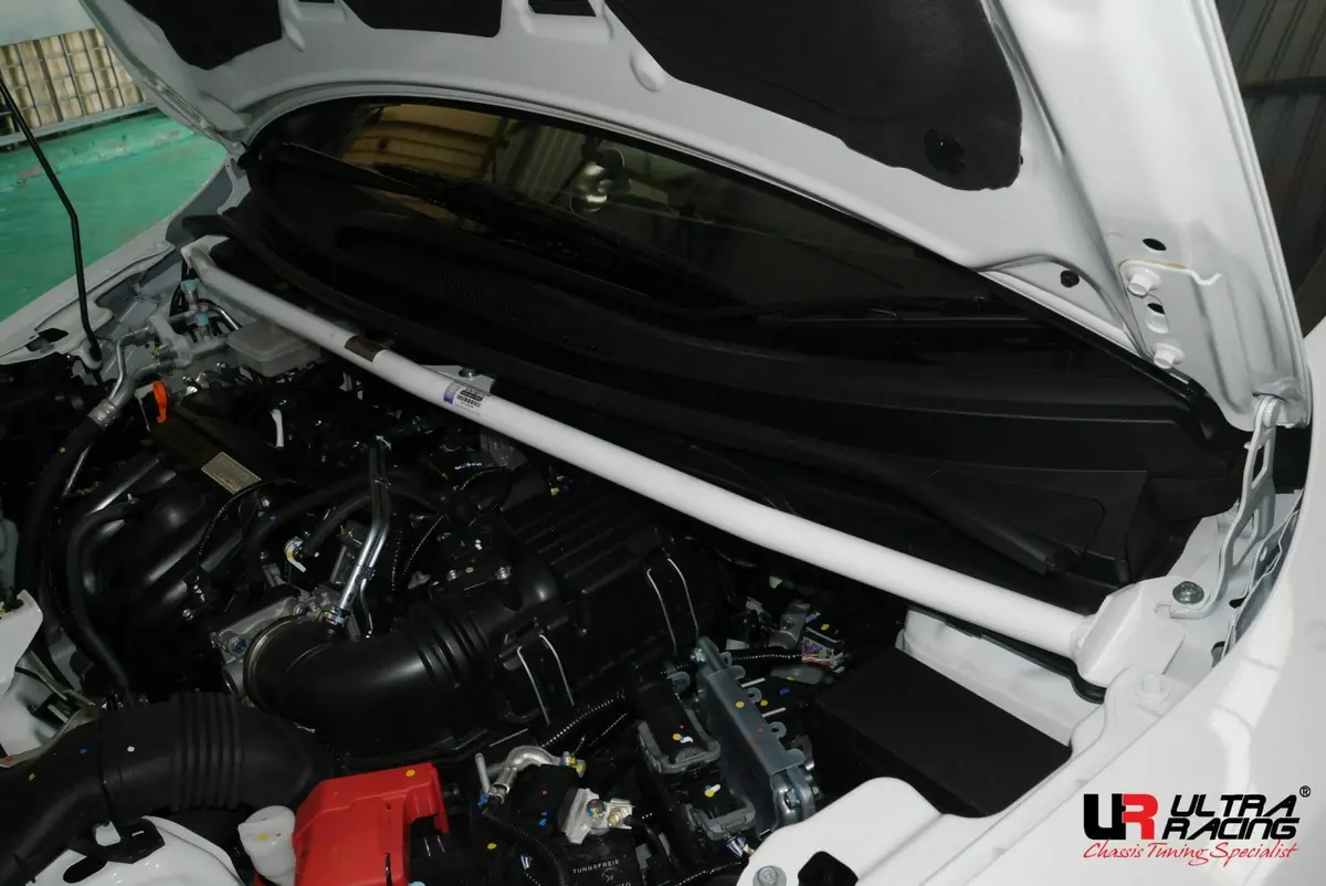 Honda Jazz/Fit Gk14+ Ultraracing 3Point Front Upper Strutbar 1