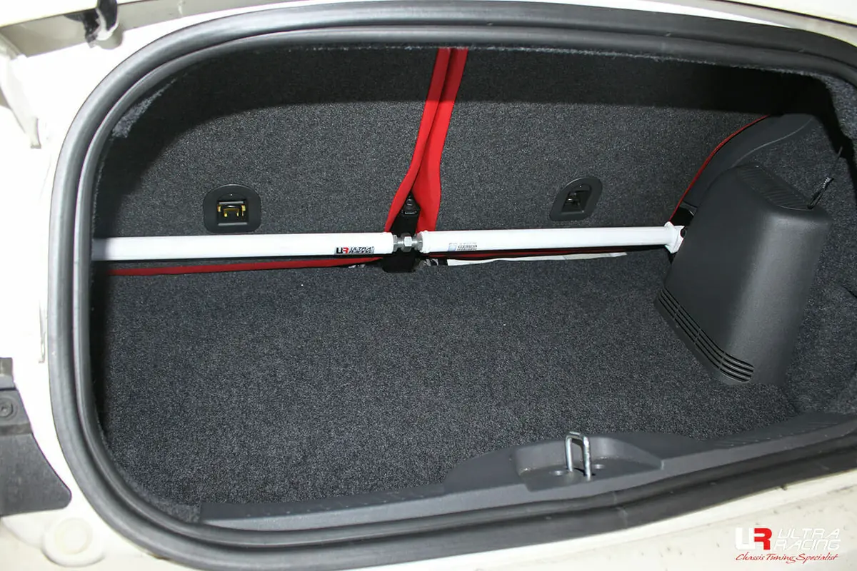 Fiat 500 07+ 09./1.4 Ultraracing 2-Point Rear Upper Strutbar 1