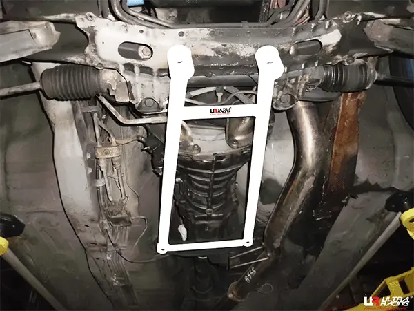 Nissan Skyline R32 Gtst Ultraracing 4Point Front Lower Brace 1